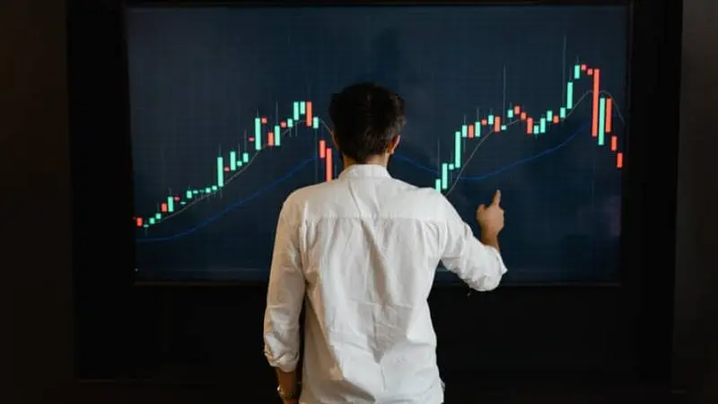 Strategizing Success: Key Approaches in Binary Options Trading